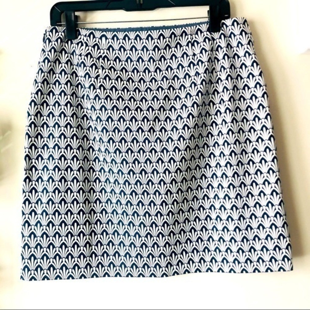 Talbots Classic Cotton A-Line Skirt Navy and White Fan Print Size 10 - Picture 3 of 12